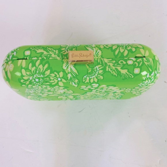 Lily Pulitzer Hard She’ll Limeade It’s A Spring Thing Clutch 7” x 4” x 2” - Picture 4 of 8